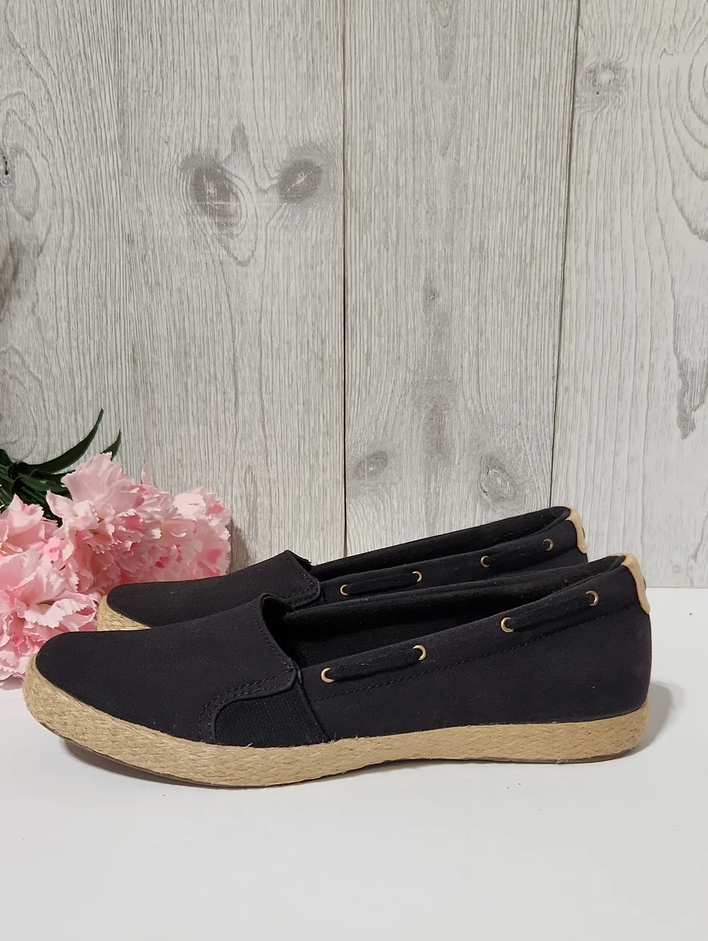Grasshoppers black slip